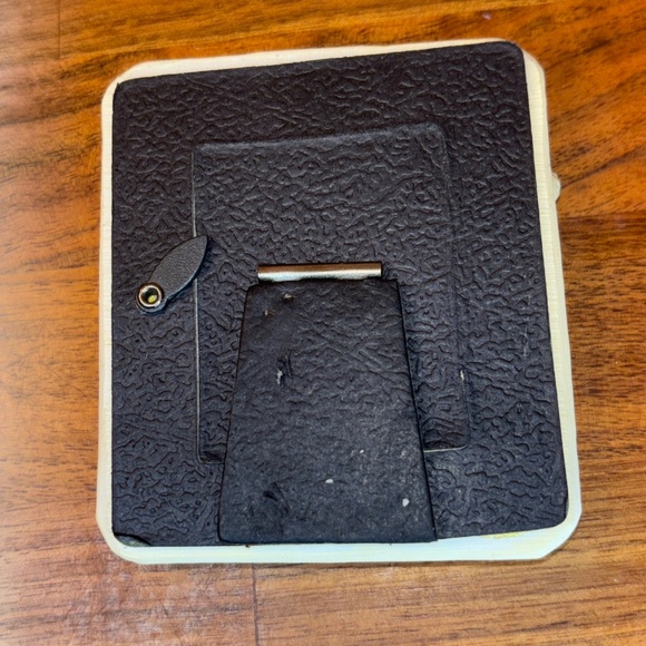 Grapes Theme Resin 3.5” X 3” Standing Photo Frame Fits 1-1/2” x 1-1/8” Photo - Picture 7 of 11